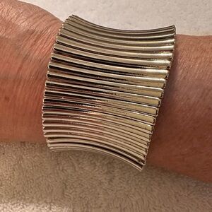 Chic Silver Ribbed Cuff Bracelet